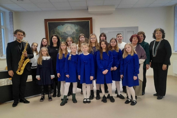 0001_birzu-vlado-jakubeno-muzikos-mokyklos-mokiniai-ir-mokytojai_1706264728-5a83f60c88642f64bb362598878fd815.jpg